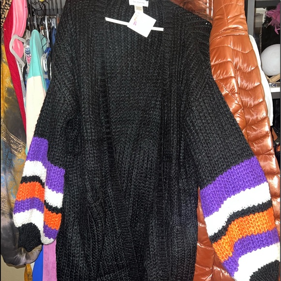 SOLD LAST - Black & Stripes Balloon Sleeve Oversized Cardigan - Picture 5 of 8